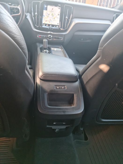 VOLVO XC60 2020 — imagine 4