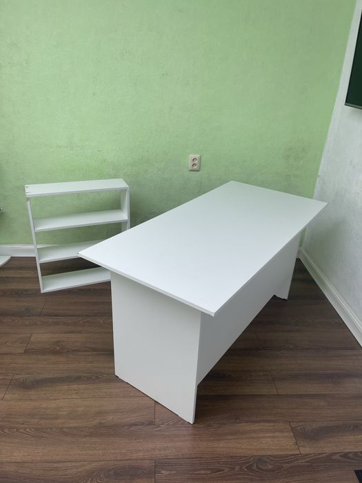 СРОЧНО! Продам стол со стеллажом