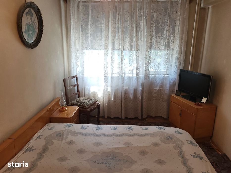 Apartament 2 camere, etaj 1, zonă gara Focsani.