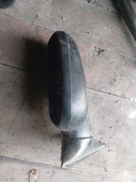 Зеркало ауди с4 водит левое