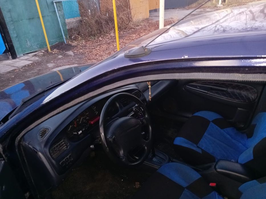 Продам Mazda 323