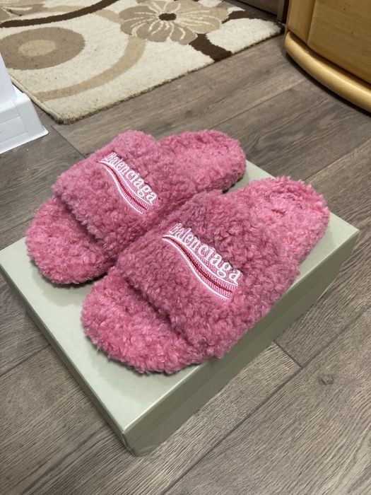 Balenciaga Fur Slides Pink ( 37 ; 38 ; 39 )