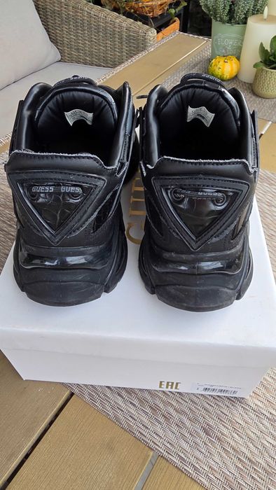 Маратонки GUESS