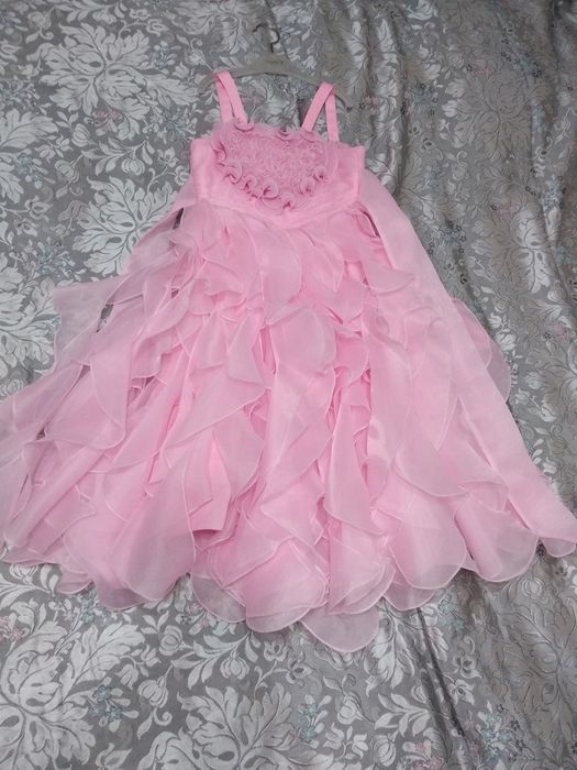 Платье  на 7- 8 лет