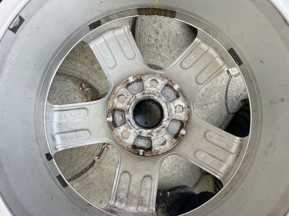 Jante 5x112mm, anvelope iarna 215/60 R17 VW Tiguan Audi Q3 Seat Skoda