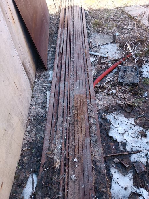 Продам профильные квадратные трубы