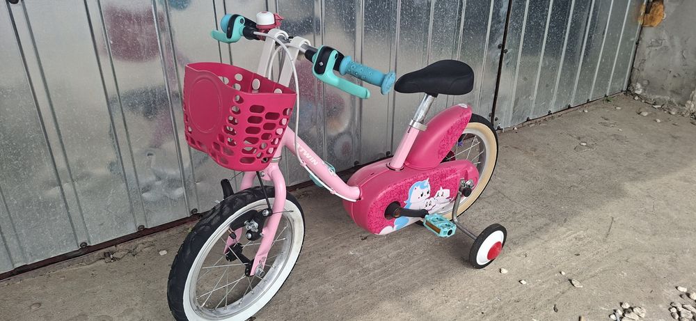 Bicicleta Btwin 14", pentru copii 3-6 ani.