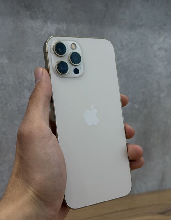 IPHONE 12 Pro max .   .