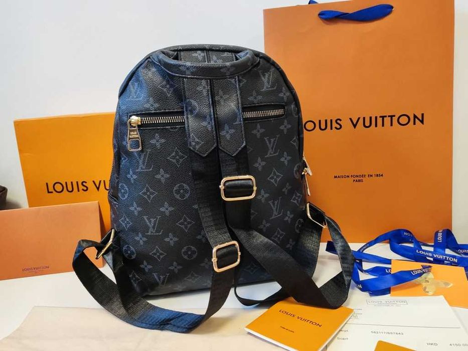 În stoc rucsac pentru femei, bărbați LV 93-44