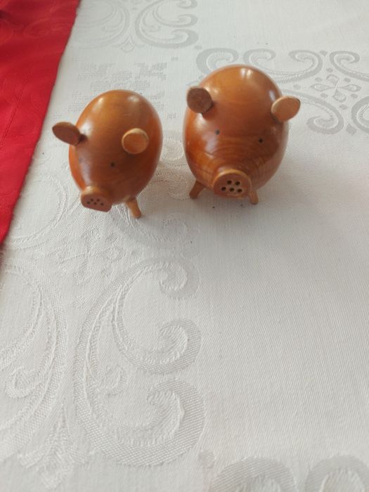 Doze sare și piper ,lemn