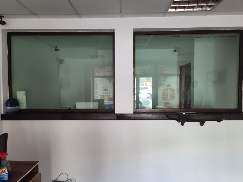 Spațiu comercial stradal