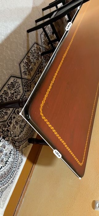 Стол с 8 стульями