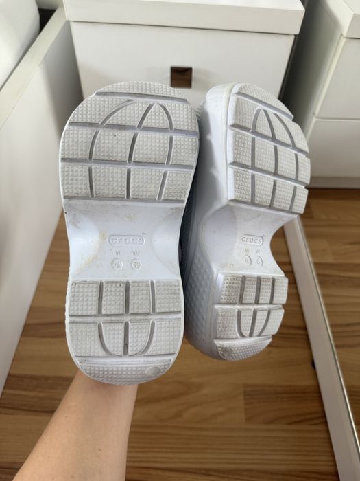 Crocs stomp high shine