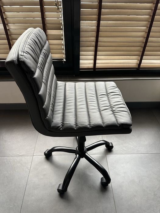 Стол на колелца King с 2г гаранция и безплатна доставка до офис