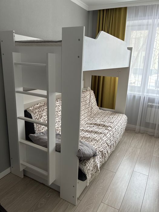 Двухъярусная детская кровать