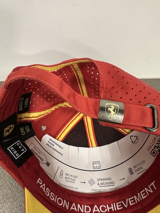 Оригинална шапка Ferrari Hypercar лимитирана подходяща за подарък