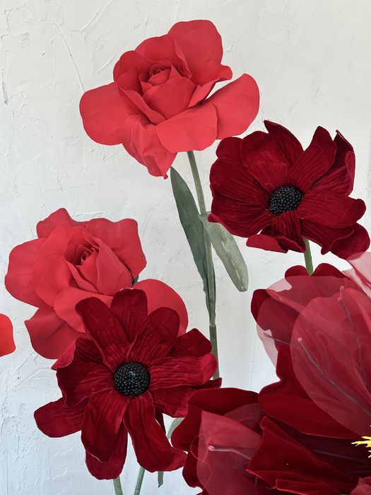 Продаются декоративные ростовые цветы