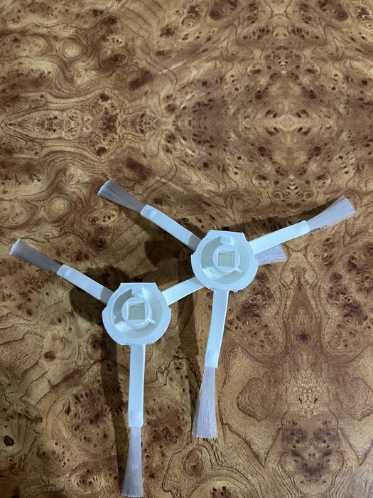 Щетки на робот-пылесос