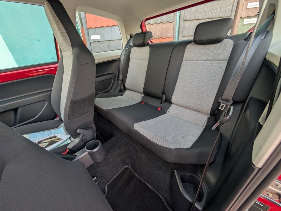 Skoda CitiGo 1.0Mpi 60cp E5 114000 km Înmatriculată Ro Navi,Distonic