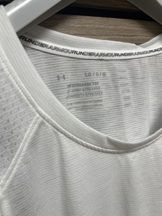 Under Armour : The Streaker Tee - размер Л / Оригинал