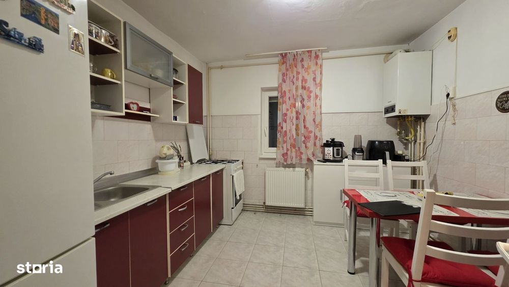Apartament cu 3 camere, decomandat, 2 balcoane, Girocului, Timisoara