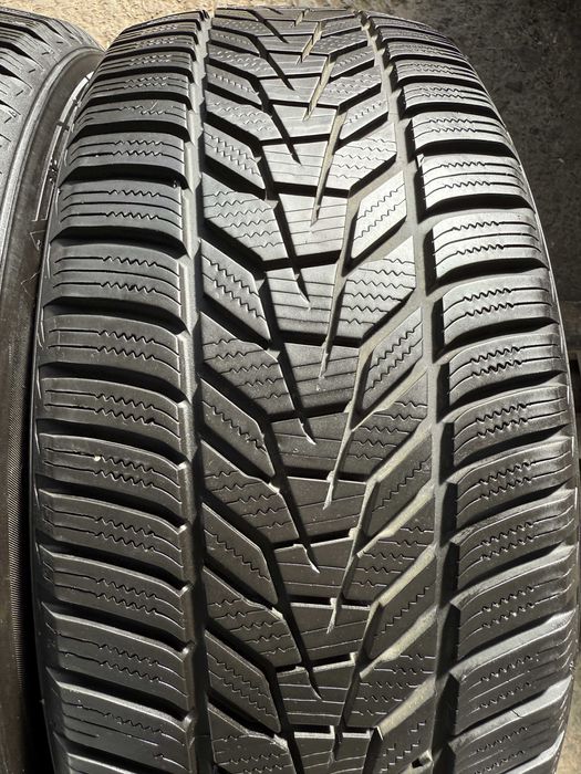 2x Anvelope Iarna 235/55 R18 - Hankook Winter I"Cept Evo 3 X