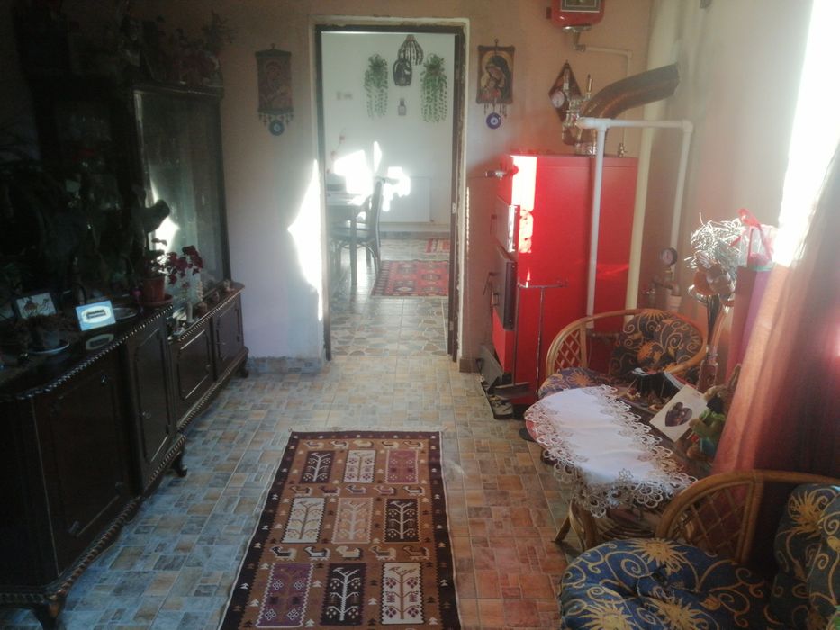 Casa cu teren1900mp Izbuc