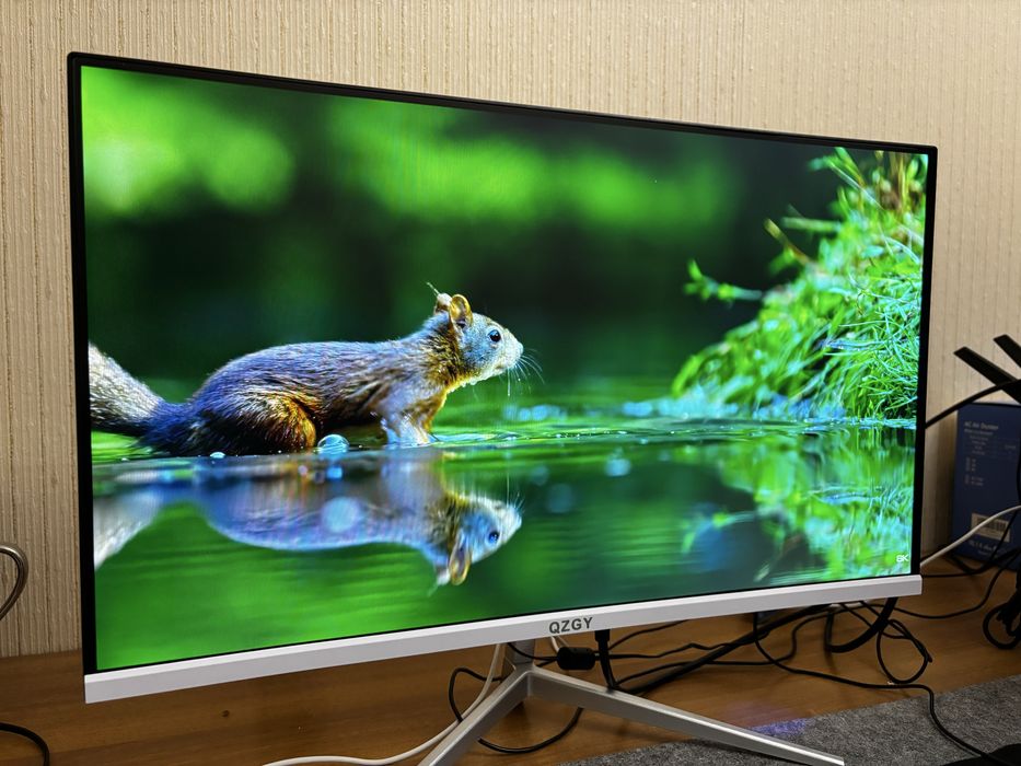 Монитор 24 дюймов 100 герц