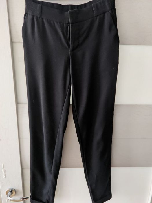 Чёрные брюки. Подойдут для школы