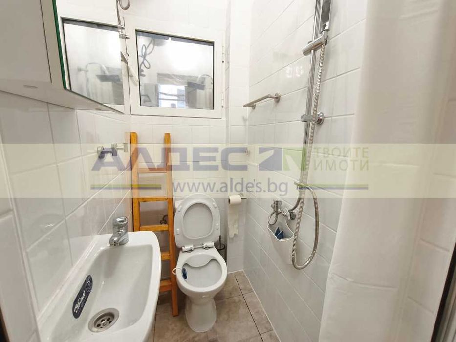 Дава се под наем Тристаен апартамент в София, Център - 62 кв.м за 847.62 € - Снимка #7