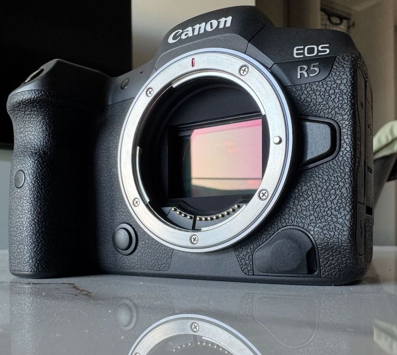 Canon EOS R5 Aparat Foto Mirrorless Full-Frame 8K Body  6620 cadre trase