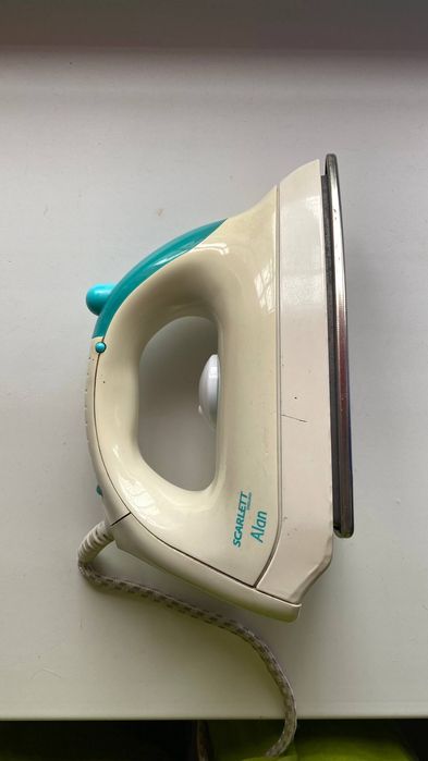 Утюг Scarlett Alan