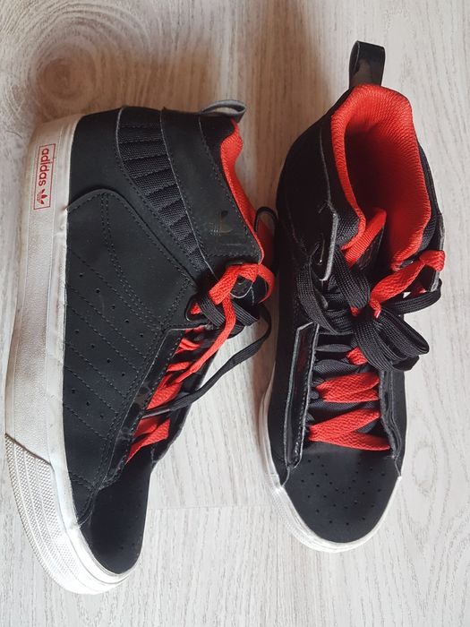 Adidas и UGG кецове и маратонки / летни и зимни