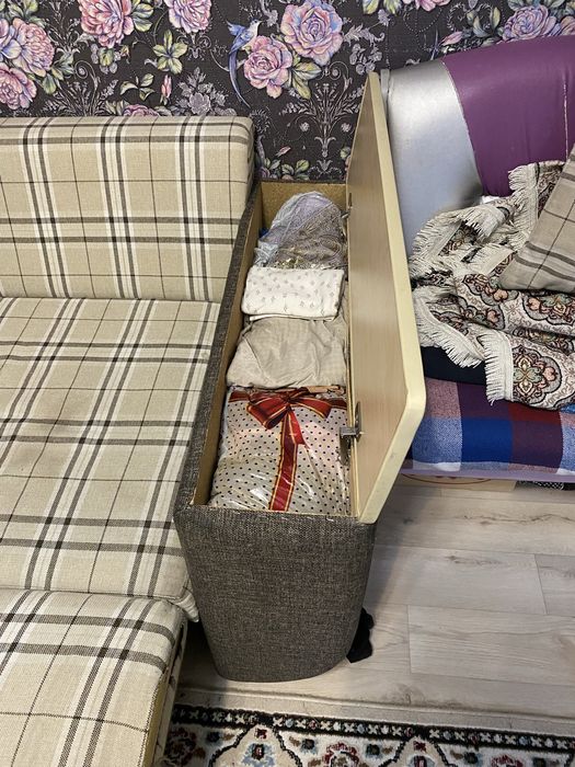 Угловой  диван..