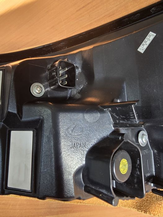 Задний фонарь lexus rx 350