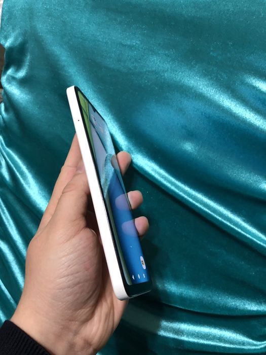 В продаже Redmi A3X.