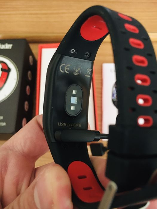 Фирменные часы браслет суббренда XIAOMI MI BAND на каждый день