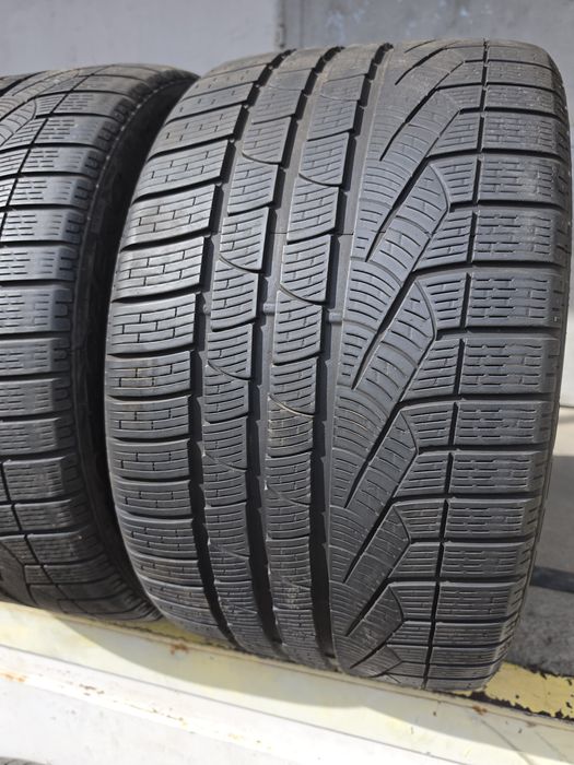 2 бр. зимни гуми 305/30/20 Pirelli MO 6 mm DOT 3617