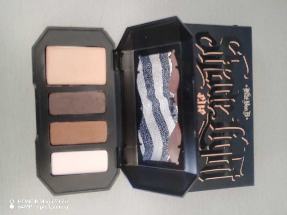 Kat Von D сенки за очи и очна линия