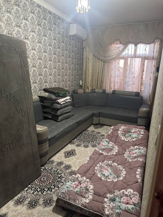 Яшнобо 4/4/4  75 КВ м ориентир кадышева бозори 66.000 срочно сотилади