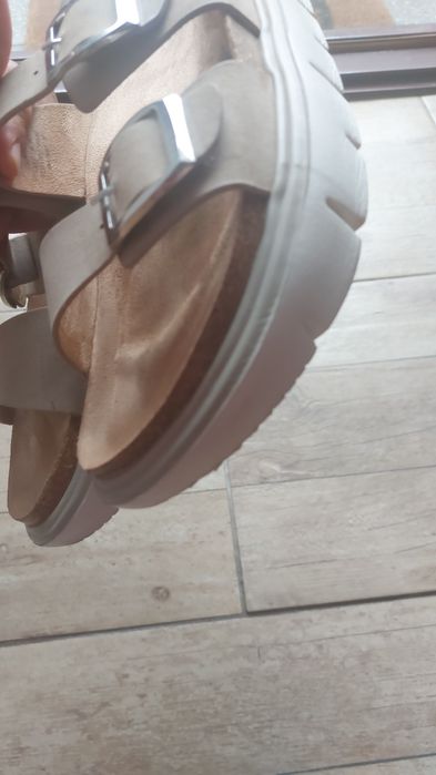 Papuci de femei confortabili