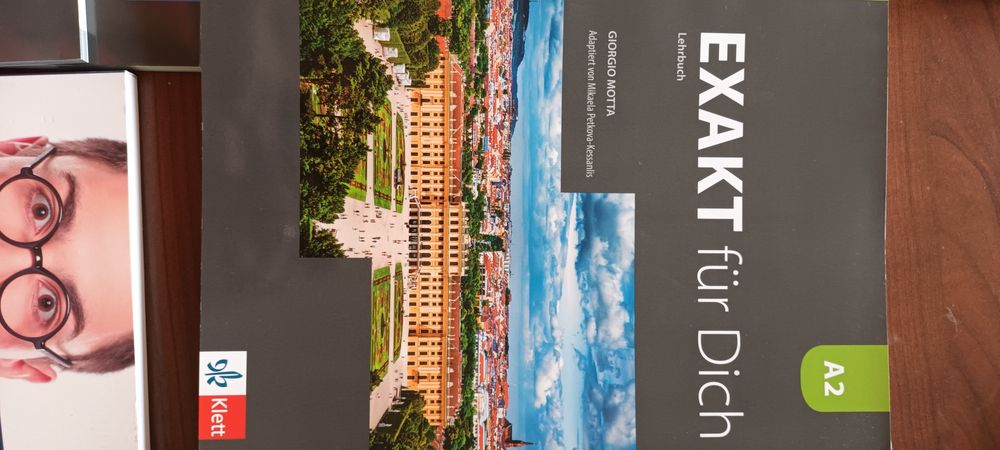 Комплект нови учебници и помагала по немски език за 8 клас  КЛЕТ