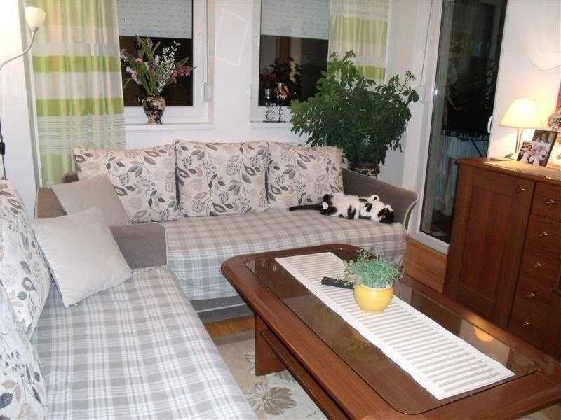 Дава се под наем Двустаен апартамент в Бургас, Център - 60 кв.м за 198.9 € - Снимка #3