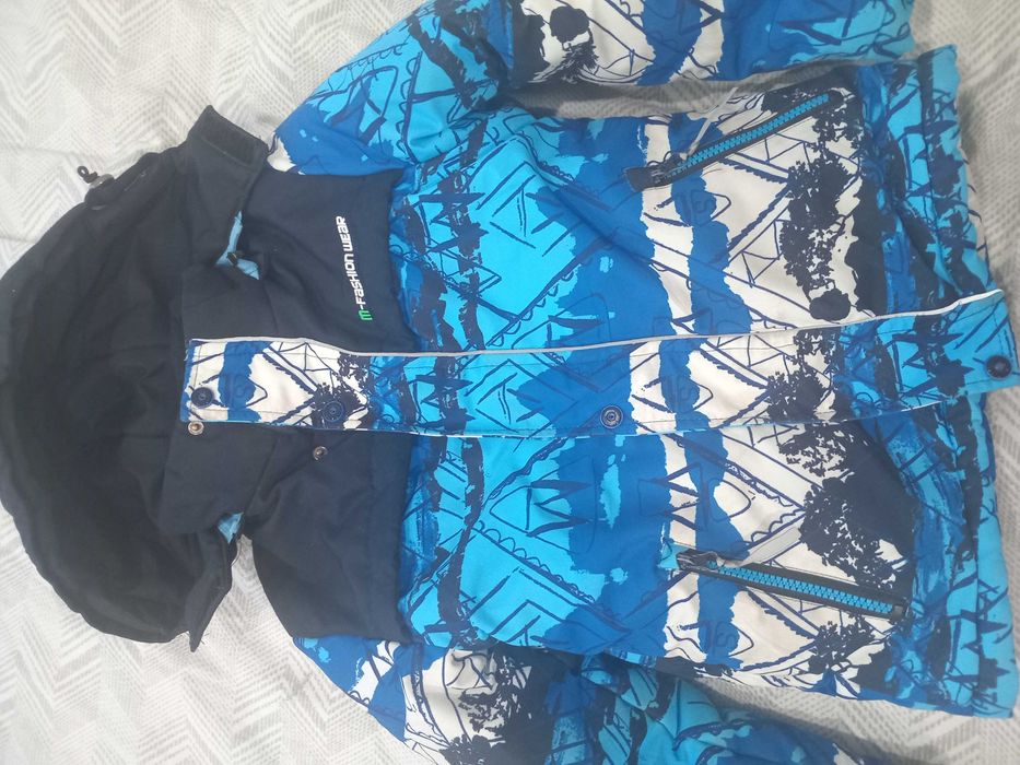 Продам куртку зима