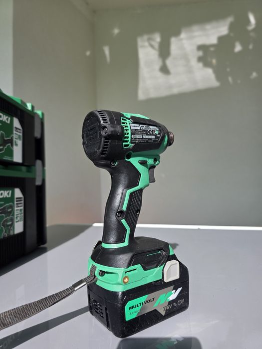 Masina de însurubat impact Hikoki WH 18DE