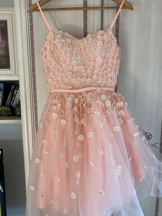 Платье со шлейфом