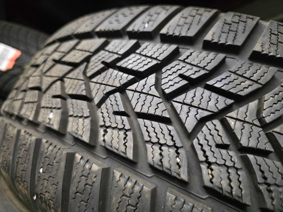2бр Зимни гуми 215 65 16 - Dunlop