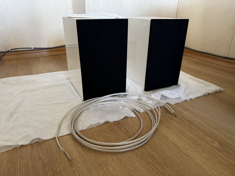 Тонколони Pro-Ject Speaker Box 5 - бели