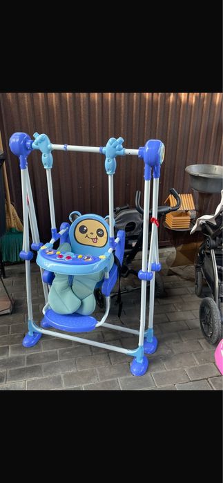 Продам детскую качелю