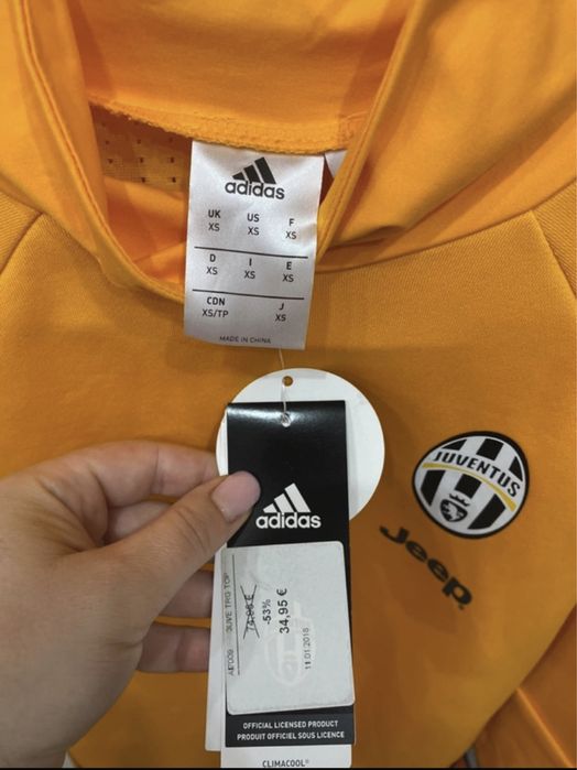 Compleu Adidas, marime Xs, nou cu eticheta